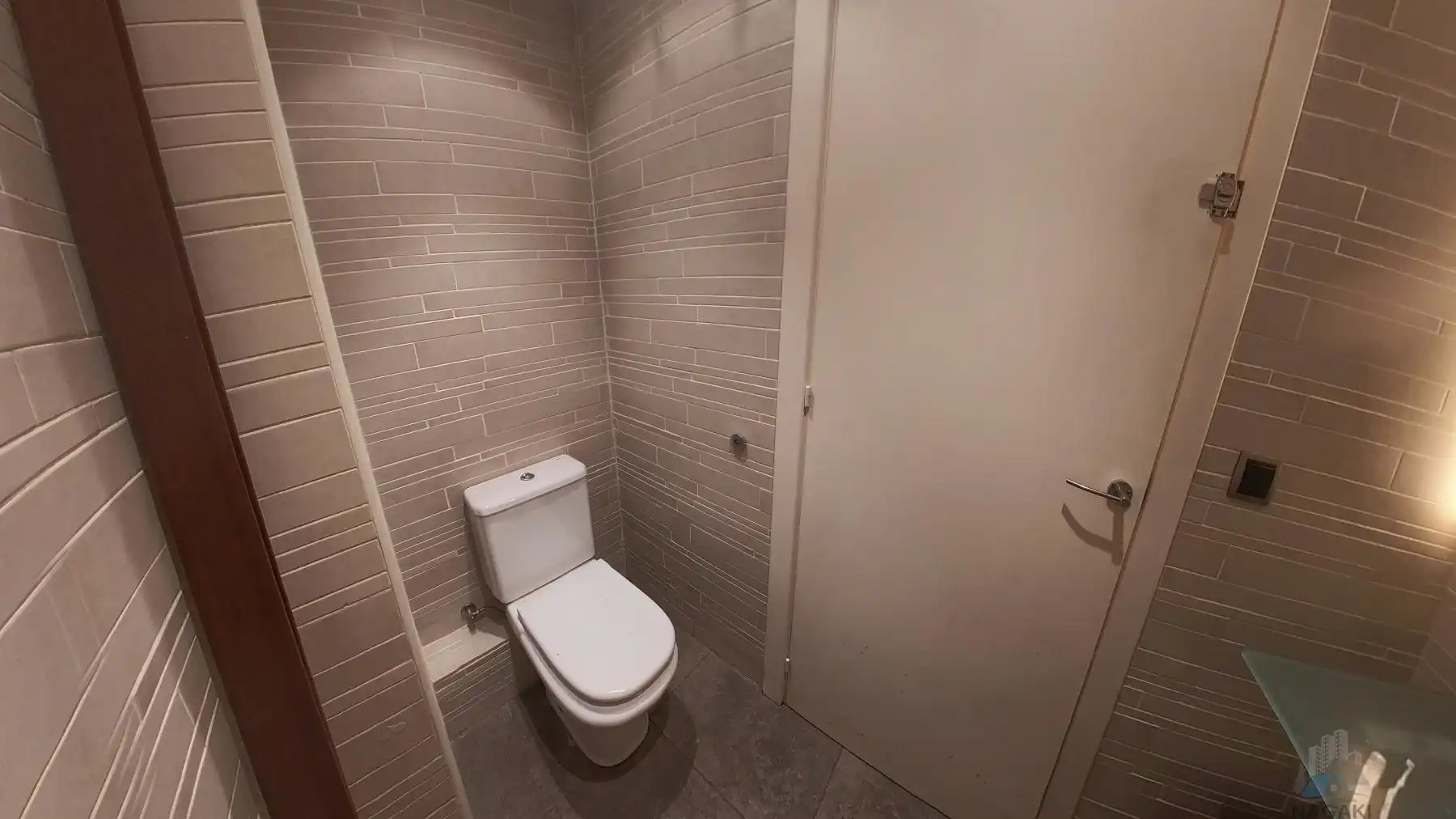 Baño de Oficina en venta en Caspe