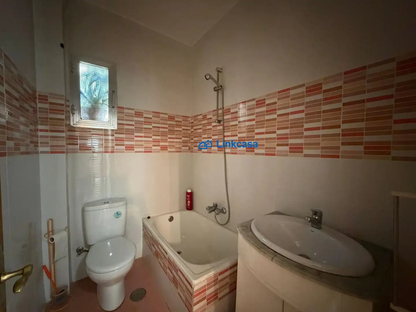 Bathroom of Flat for sale in Madrid