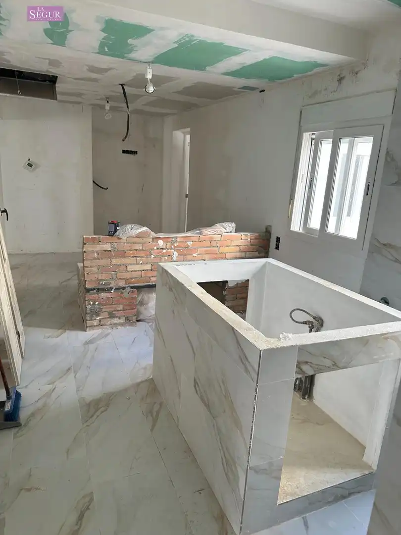 Bany de Pis en venda en Conil de la Frontera amb Aire condicionat, Traster i Balcó