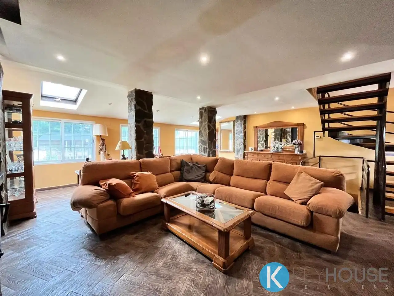 Sala de estar de Casa o chalet en venta en Villar del Olmo con Aire acondicionado, Jardín privado y Piscina