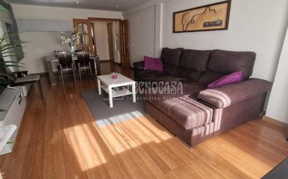 Living room of Flat for sale in Valdemoro  with Air Conditioner and Heating