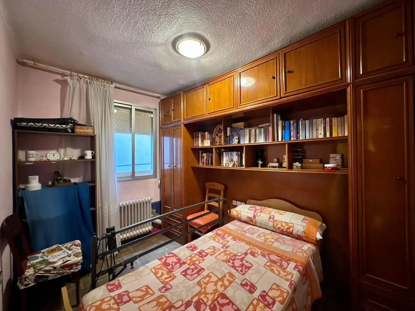 Habitación de Piso en venta en Madrid con Calefacción, Parquet y Terraza