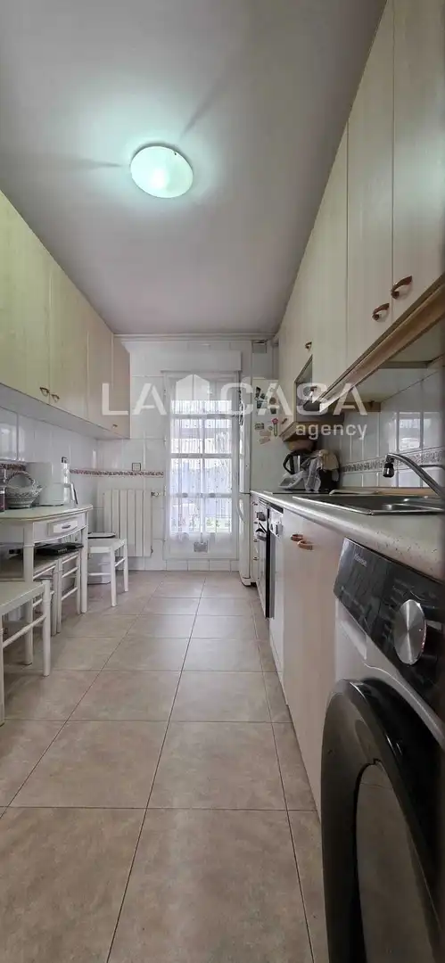 Cocina de Casa adosada en venta en Arroyo de la Encomienda con Calefacción, Terraza y Trastero