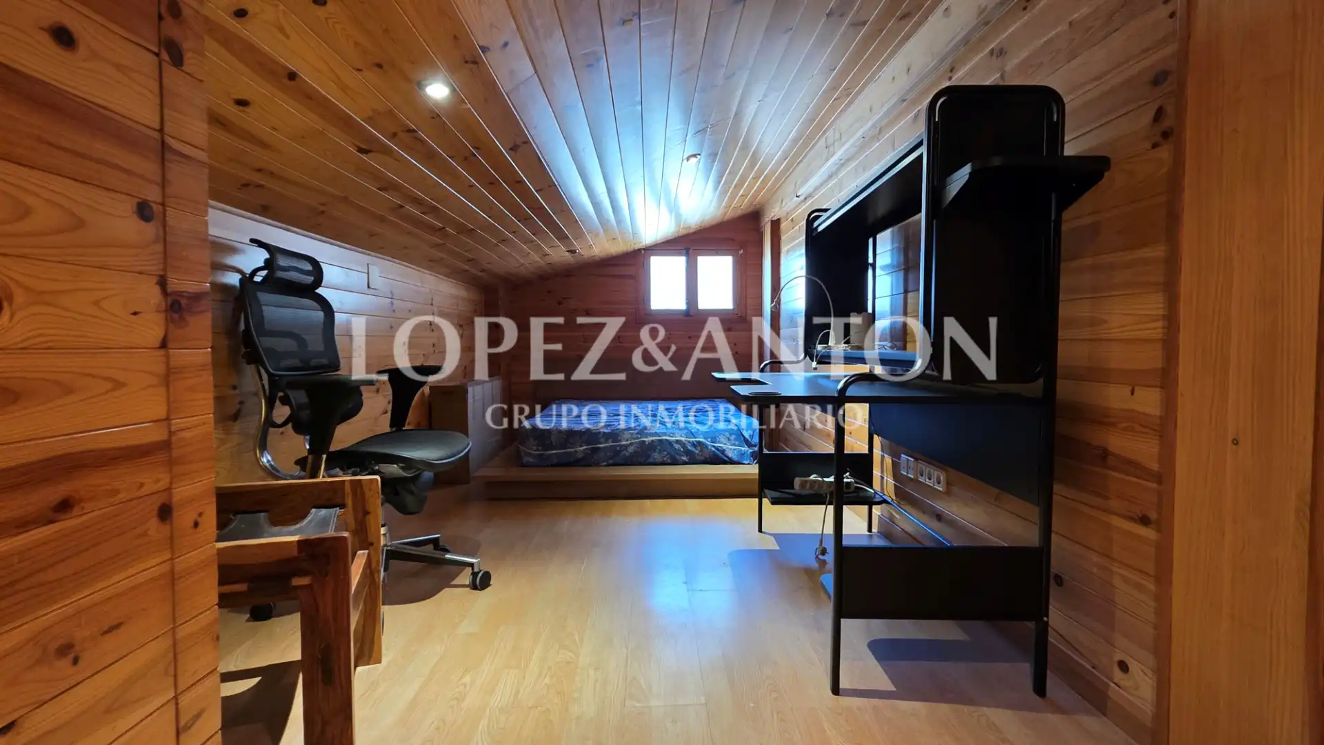 Houses for sale in L'Eliana  with Air Conditioner, Heating and Private garden