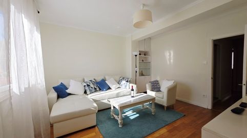 Foto 3 de Piso en venta en Calle P.buenaventura Paredes, Milán - Pumarín, Oviedo