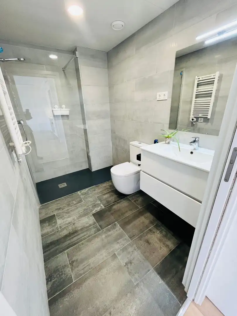 Bathroom of Flat for sale in Cubelles  with Air Conditioner, Parquet flooring and Terrace