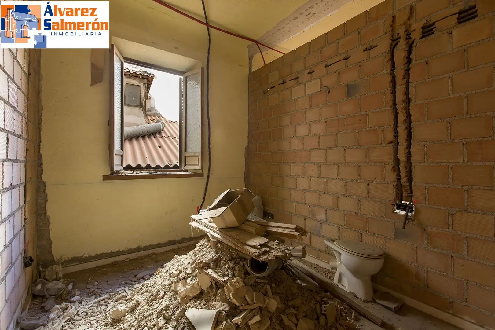 Bathroom of Flat for sale in Granada