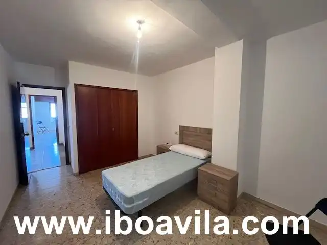 Bedroom of Flat for rent in Pontevedra Capital   with Heating, Furnished and Oven