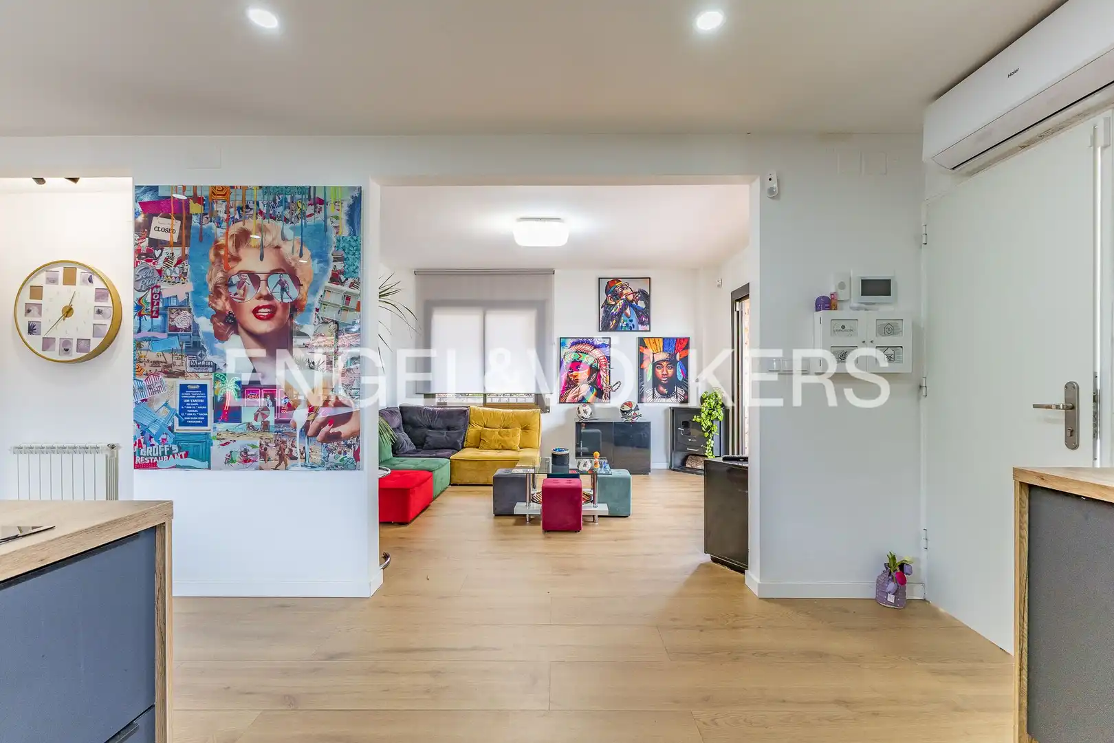 Vista exterior de Casa adosada en venta en Terrassa con Aire acondicionado, Calefacción y Jardín privado