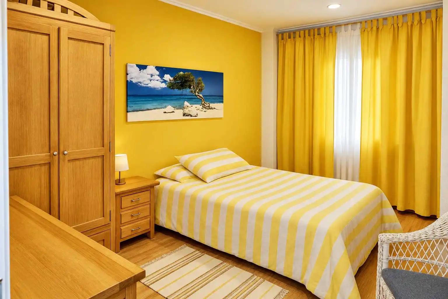 Bedroom of Flat for rent in Santander  with Heating, Furnished and Oven