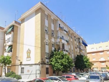 Piso con ascensor en venta en Triana