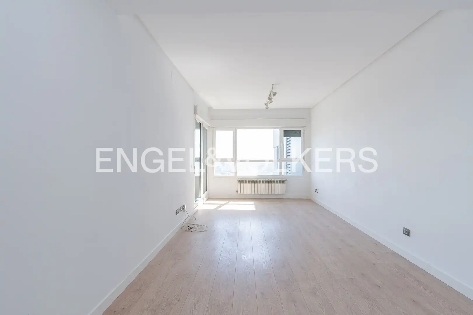 Wohnzimmer von Wohnung zum Verkauf in Madrid mit Klimaanlage, Heizung und Parkett