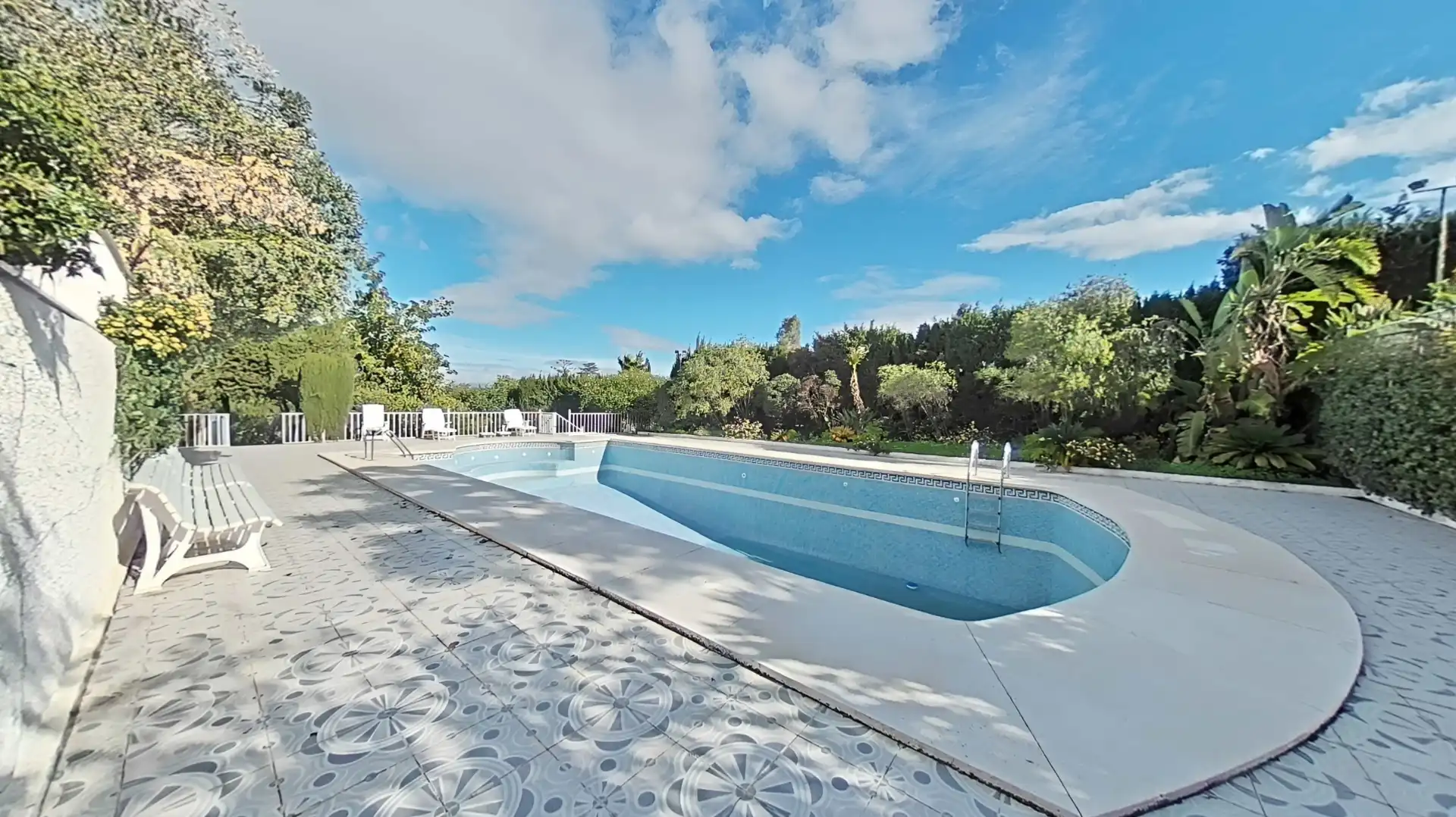 Piscina de Casa o xalet en venda en Alhaurín de la Torre amb Aire condicionat, Calefacció i Jardí privat