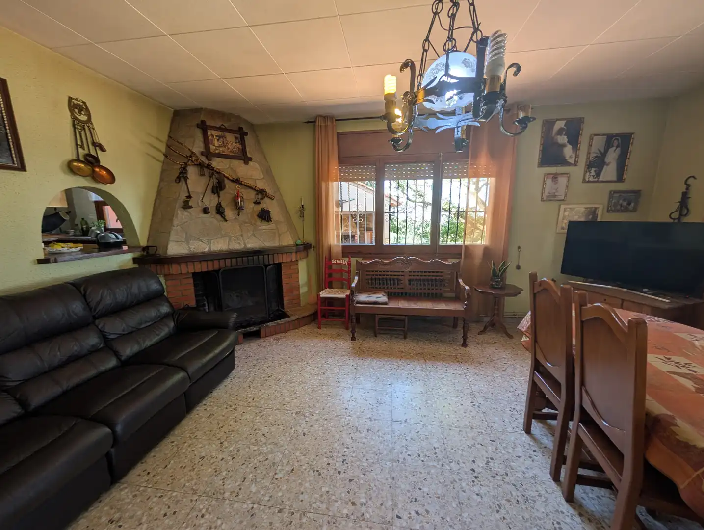Wohnzimmer von Country house zum Verkauf in Balenyà