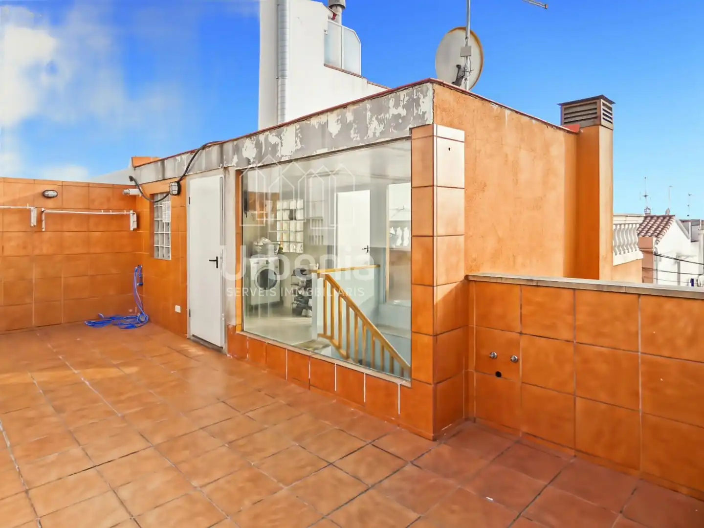 Vista exterior de Casa o xalet en venda en Mataró amb Aire condicionat, Calefacció i Terrassa