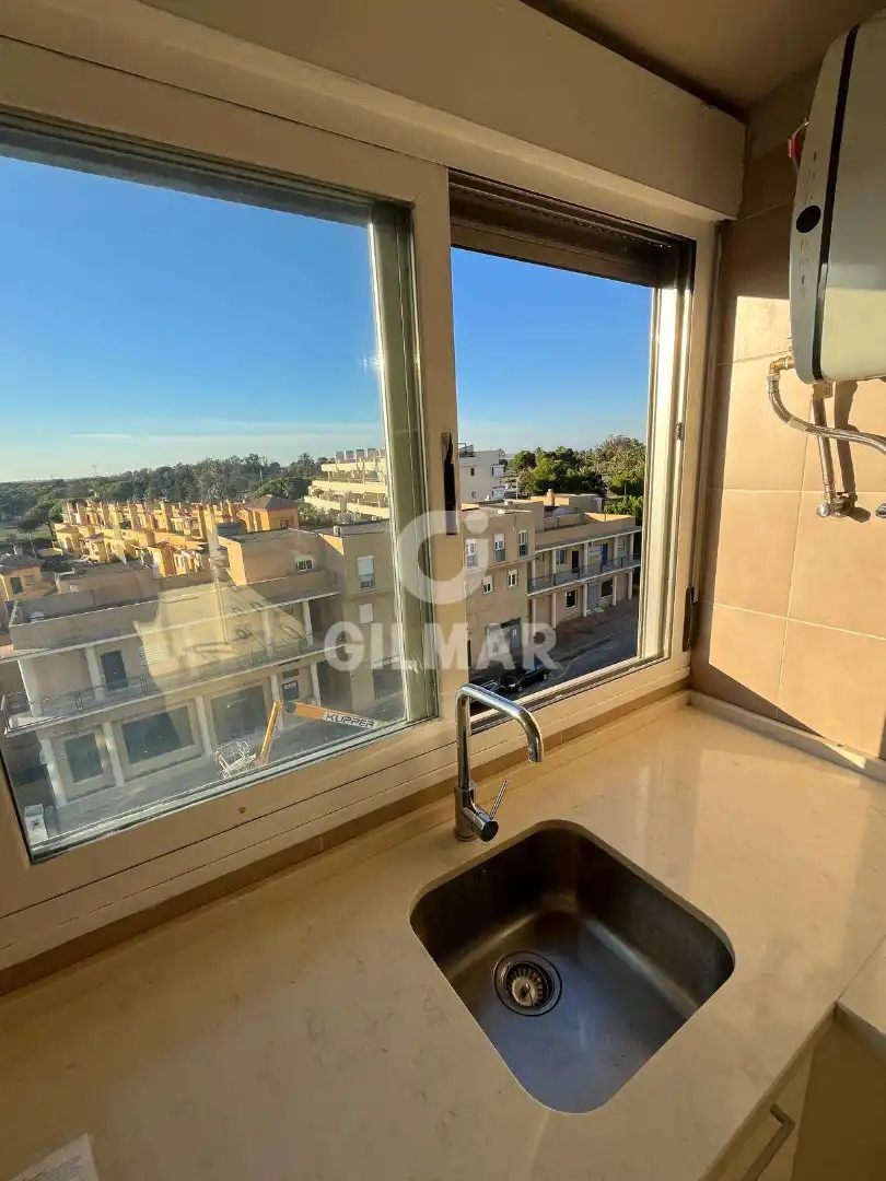 Außenansicht von Wohnung zur Miete in El Puerto de Santa María mit Klimaanlage, Heizung und Terrasse