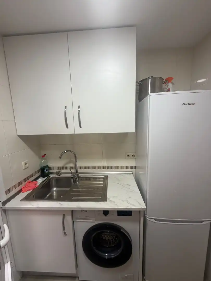 Cuina de Pis de lloguer en Puertollano amb Aire condicionat, Calefacció i Moblat