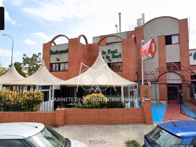 Local comercial en Venta en Carrer de Miquel Crusafont i Pairó, 16 en Poble Sec