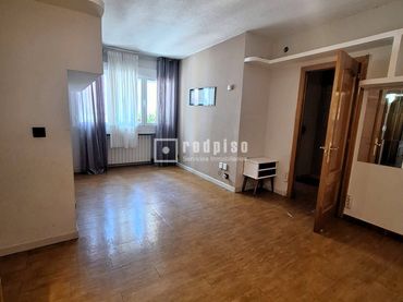 Pis amb ascensor en venda a del Jazmín