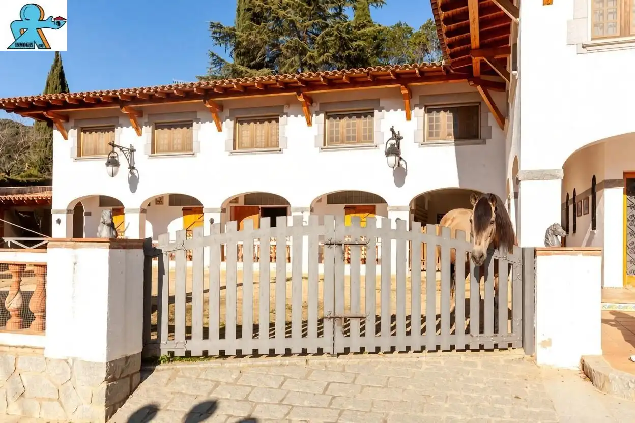 Villa avec piscine à vendre à Òrrius