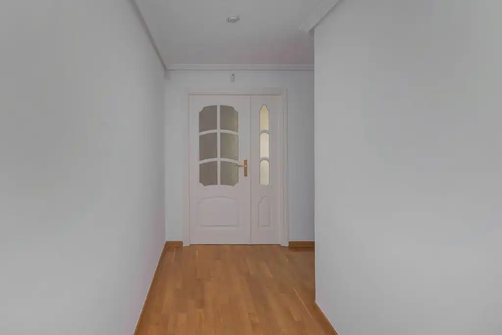 Piso en venta en Av de Ramón y Cajal, Ensanche - Diputación