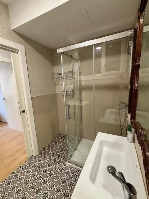 Bathroom of Flat for sale in  Pamplona / Iruña  with Air Conditioner, Furnished and Balcony