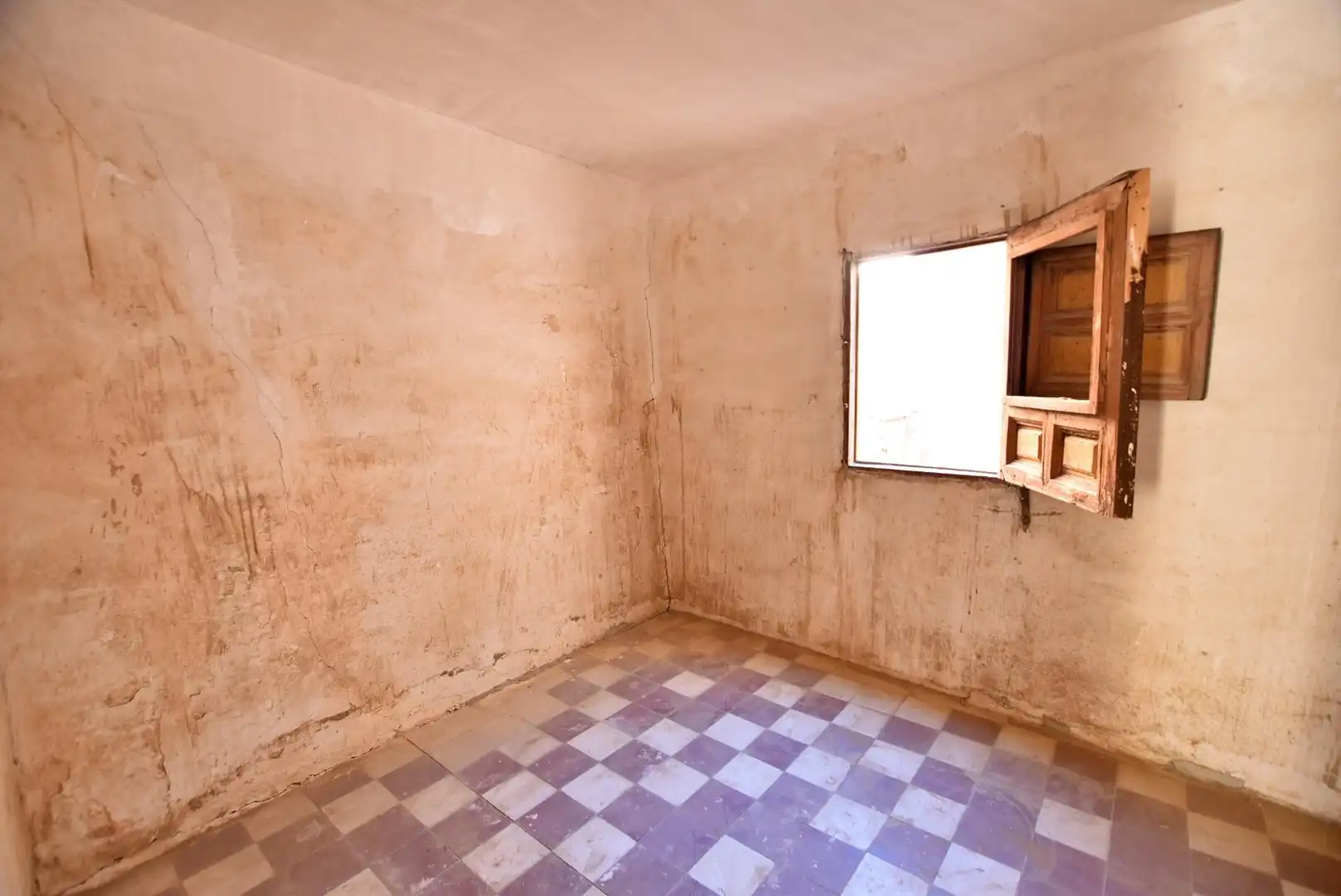 Edificio en venta en Guadix