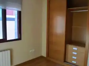 Habitación de Ático en venta en Granada con Aire acondicionado, Calefacción y Parquet