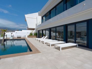 Villa mit Balkon zum Verkauf in La Herradura