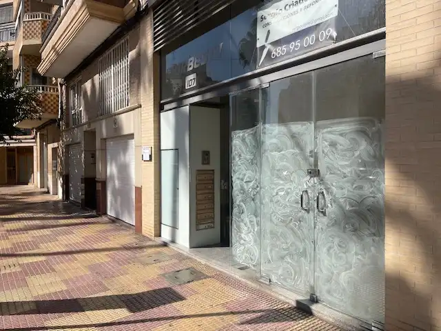 Gewerbefläche zum Verkauf in Carrer del 25 d'Abril