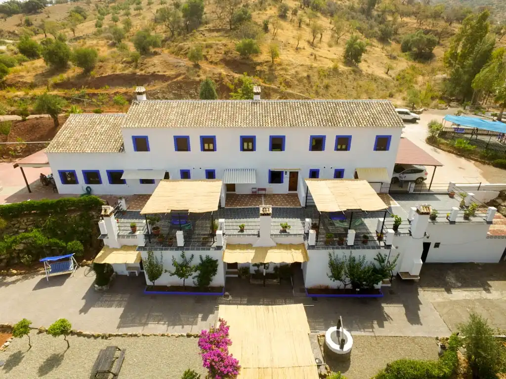 Casa rústica con piscina en venta en Guaro