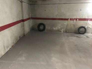 Aparcament en venda a TIRSO DE MOLINA 1
