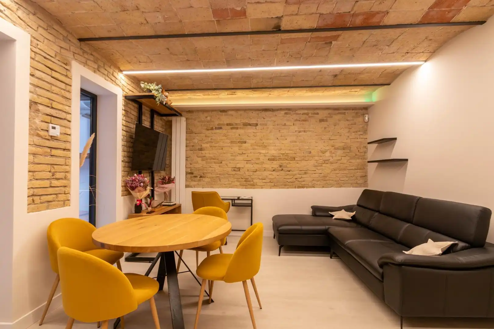 Ground floor for sale in Eixample