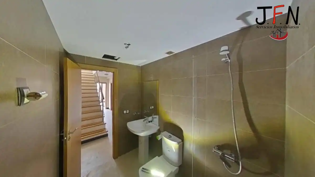 Badezimmer von Maisonette zum Verkauf in La Oliva mit Parkett, Terrasse und Alarm