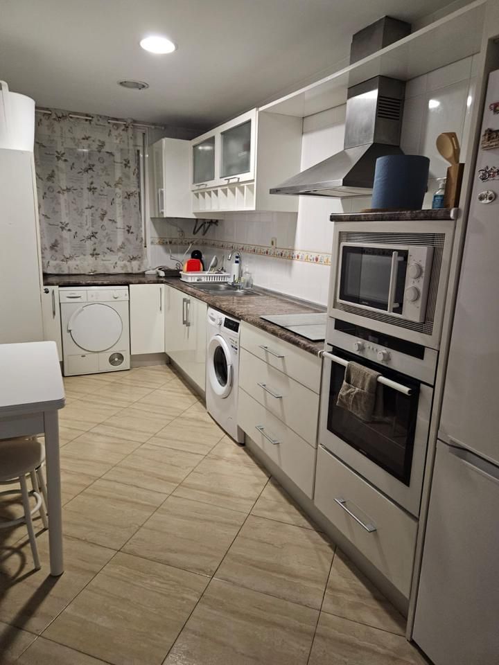 Cocina de Piso de alquiler en  Melilla Capital