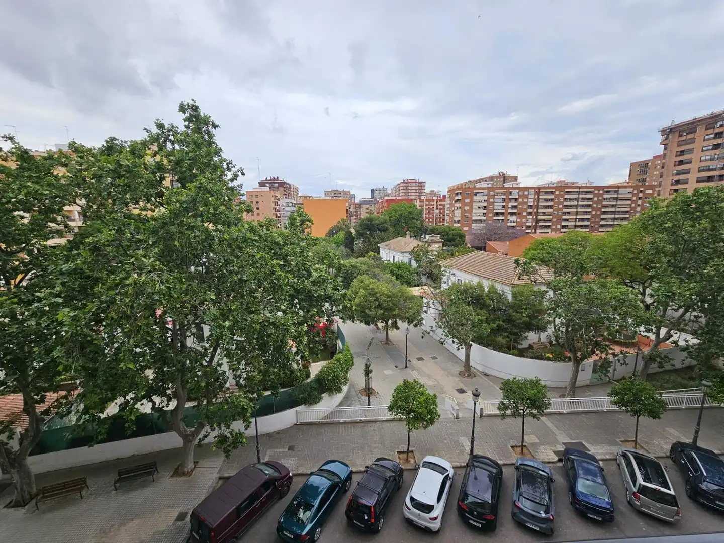 Exterior view of Flat for sale in Valencia  with Air Conditioner, Furnished and Balcony