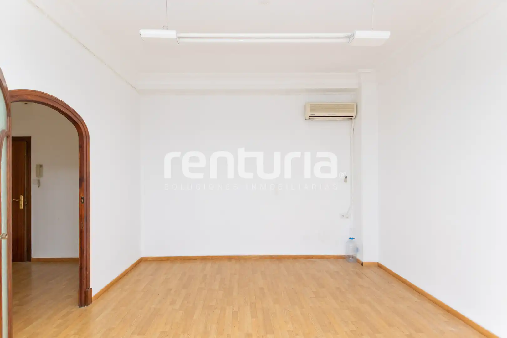 Habitación de Oficina de alquiler en Valencia con Aire acondicionado