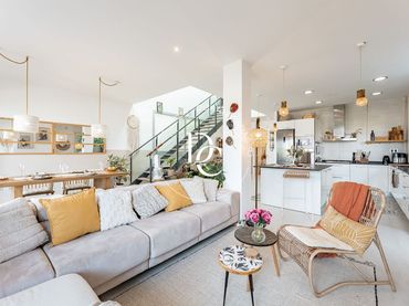 Casa amb jardí en venda a Passeig Coscoll