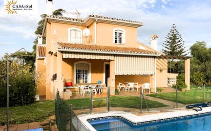 Jardí de Casa o xalet en venda en Alhaurín de la Torre amb Aire condicionat, Calefacció i Jardí privat