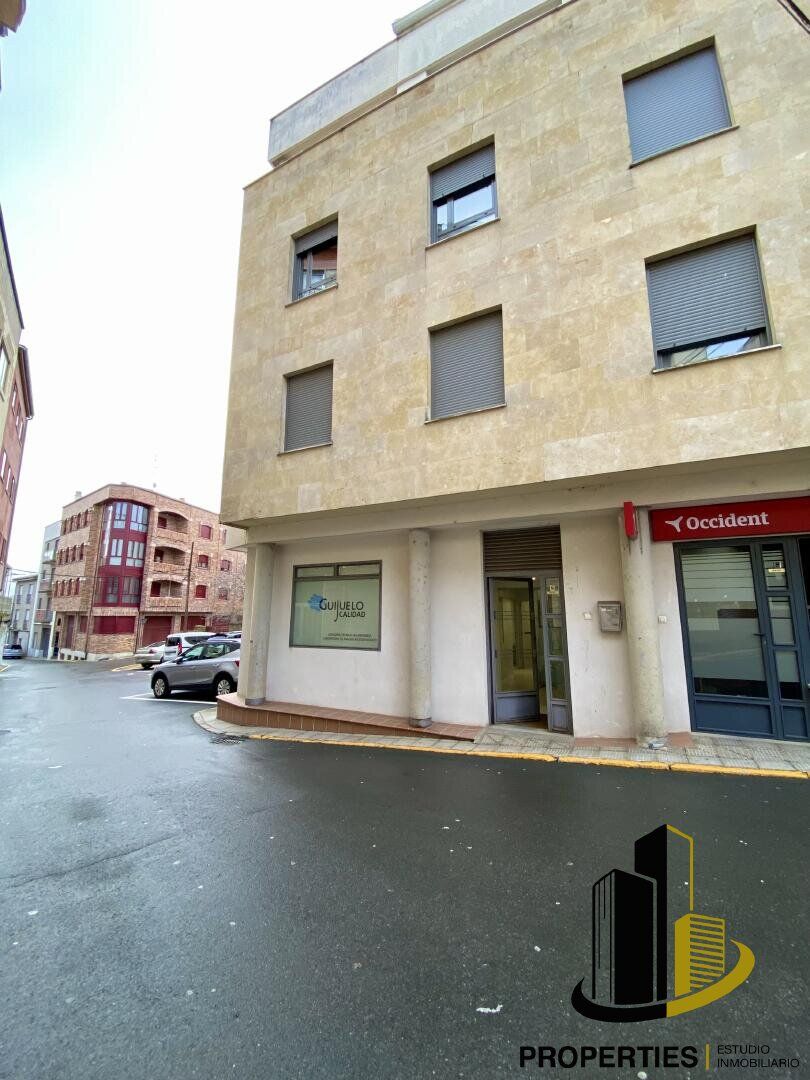 Vista exterior de Local de alquiler en Guijuelo