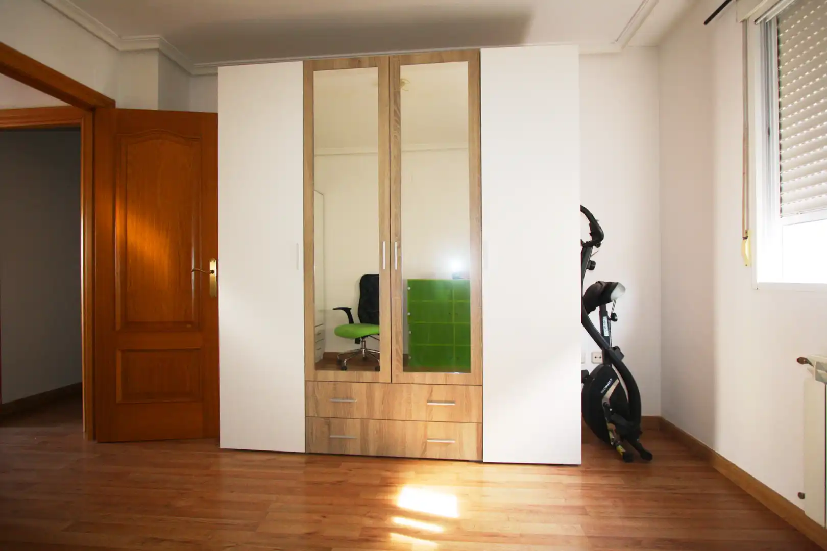 Dormitori de Àtic en venda en Albacete amb Calefacció, Parquet i Terrassa