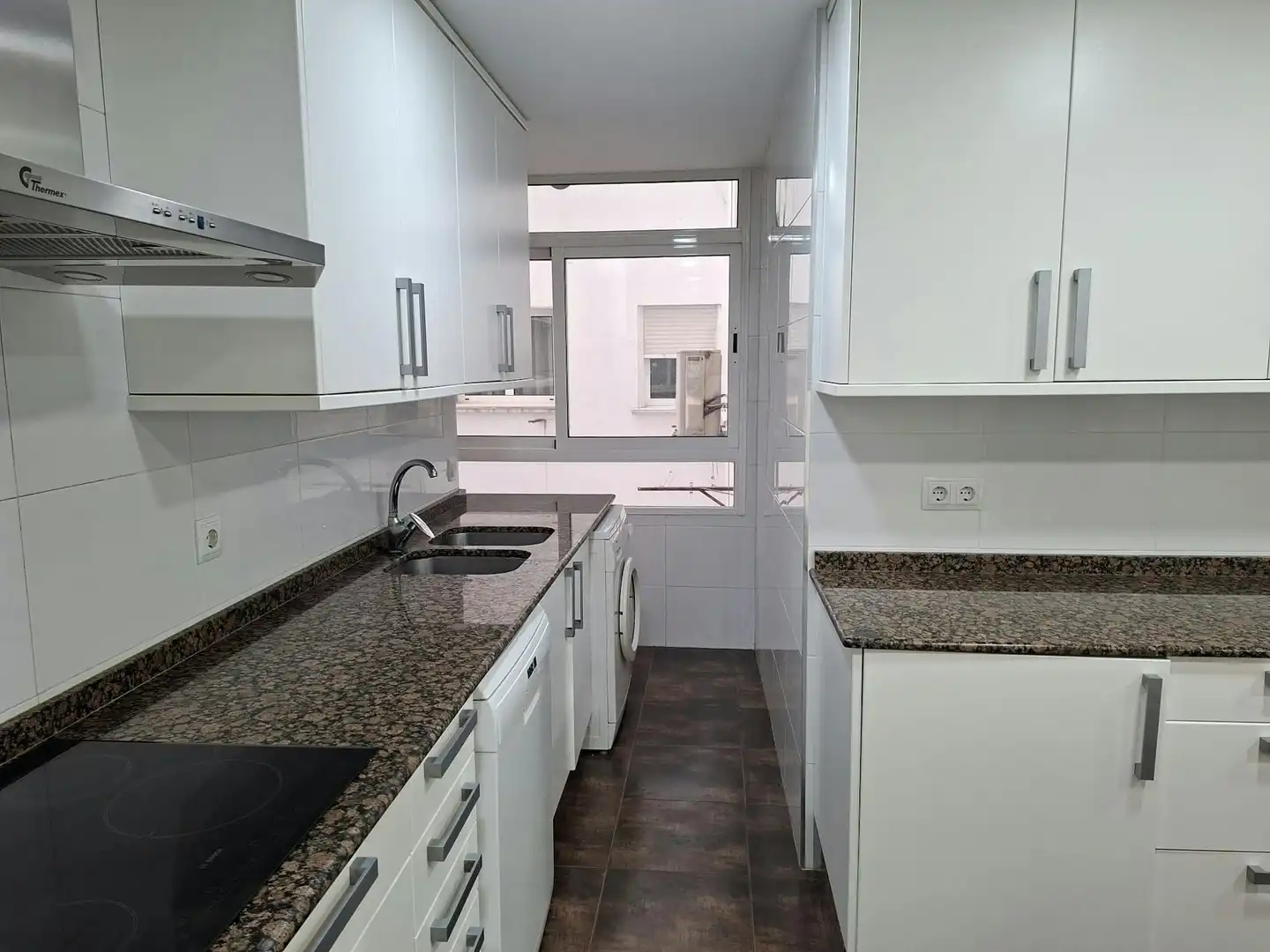 Kitchen of Flat for rent in Valencia  with Air Conditioner, Furnished and Washing machine