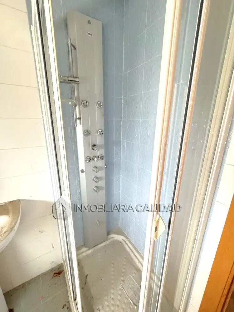 Baño de Casa o chalet en venta en Alfoz de Quintanadueñas con Calefacción