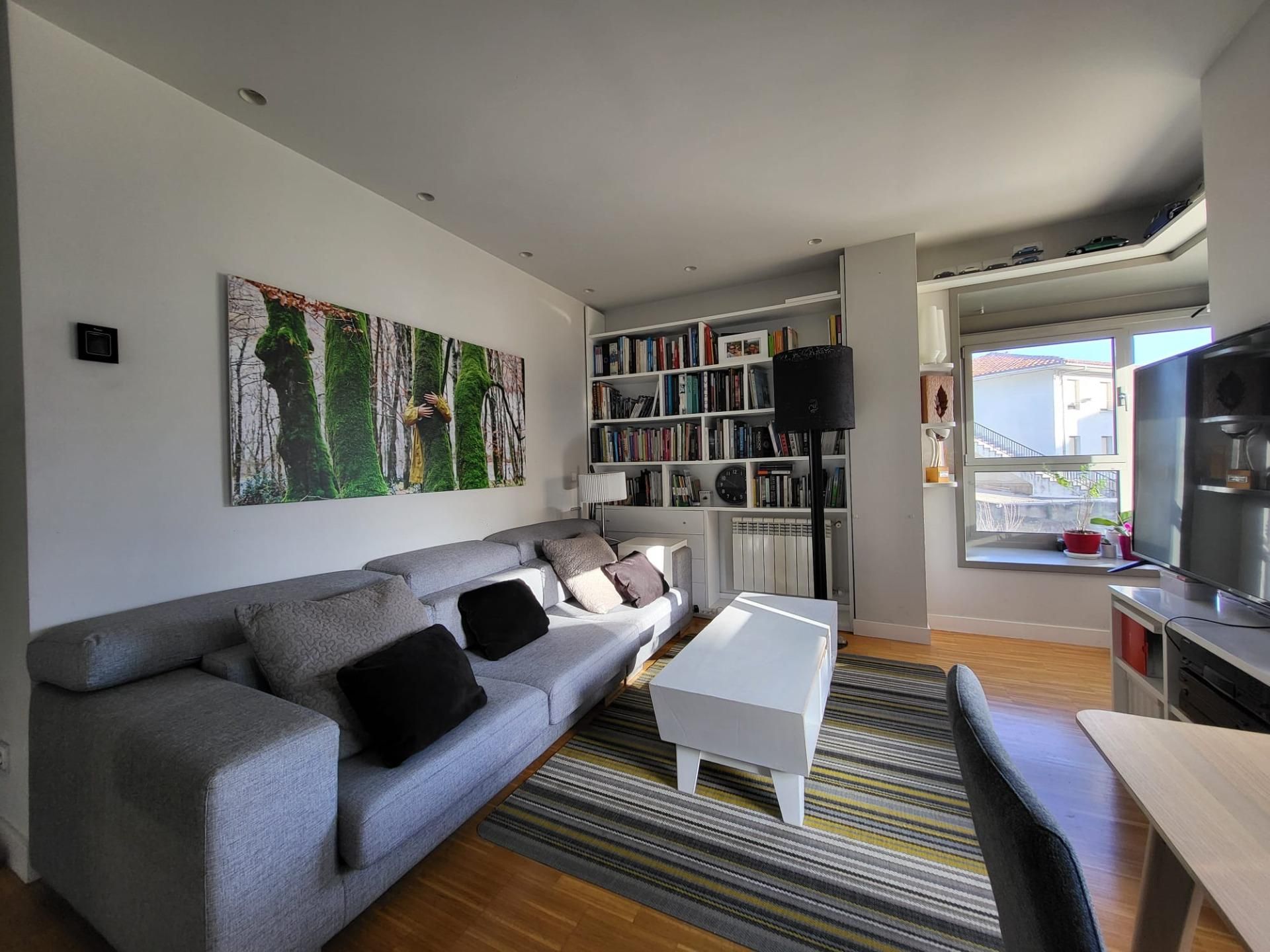 Living room of Flat for sale in Getxo   with Storage room and Community pool
