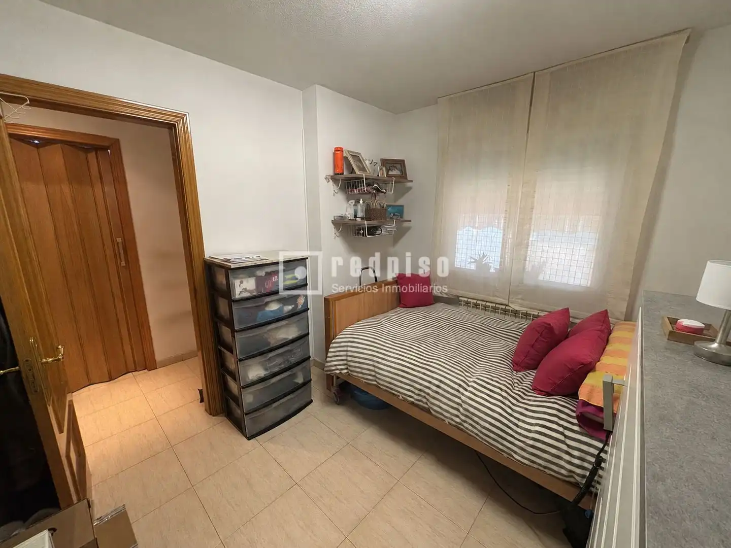 Dormitori de Casa o xalet en venda en Alovera amb Calefacció, Jardí privat i Terrassa