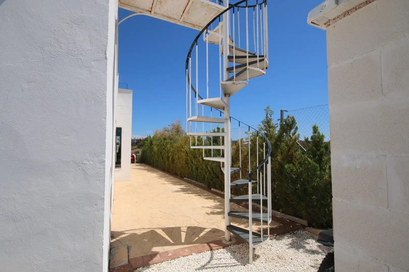 Vista exterior de Casa o xalet en venda en Ayamonte amb Aire condicionat, Piscina i Jacuzzi