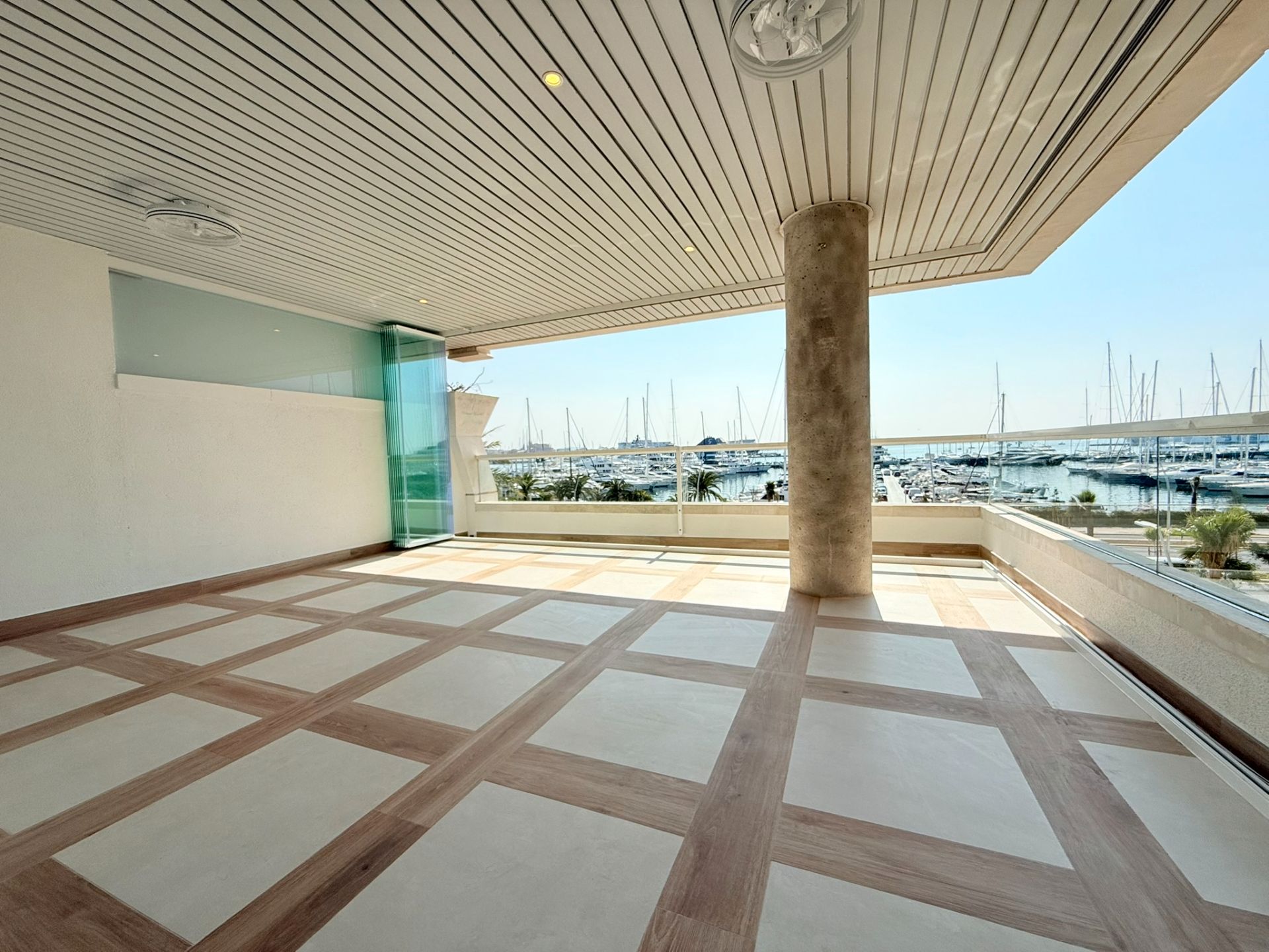 Terrassa de Pis de lloguer en  Palma de Mallorca amb Aire condicionat, Calefacció i Parquet