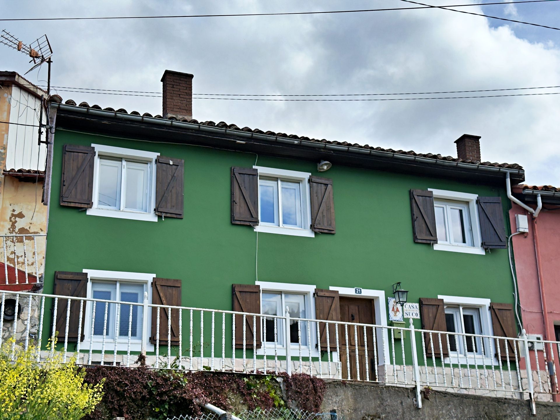Exterior view of House or chalet for sale in Bimenes  with Heating, Parquet flooring and Furnished