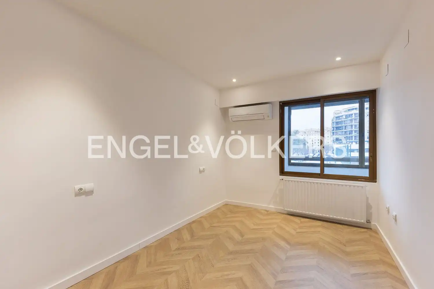 Piso en venta en Valencia con Aire acondicionado, Calefacción y Parquet