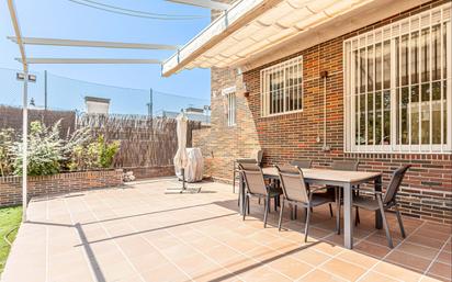 Flat to rent in C. Velázquez, Golf - El Carralero